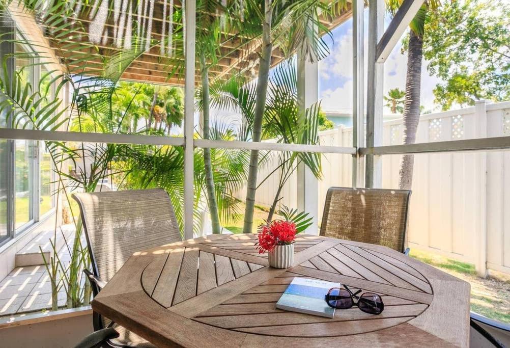Beach Living At Island Pine Villas George Town Dış mekan fotoğraf